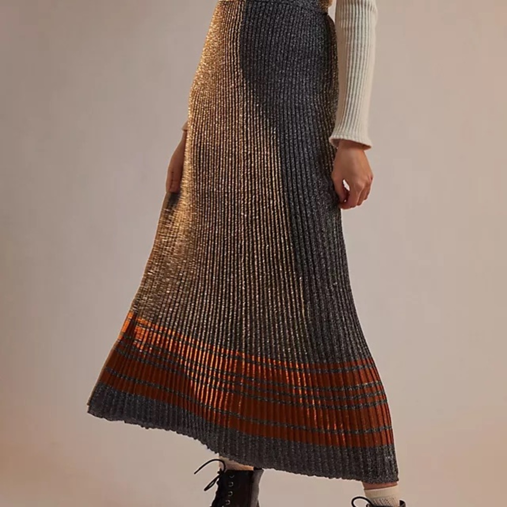 Sandro metallic pleated skirt size 0